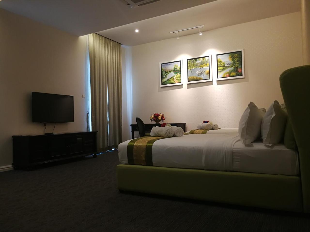 Casa Bianca Hotel Keluang Luaran gambar