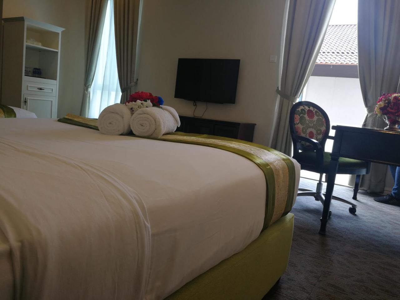 Casa Bianca Hotel Keluang Luaran gambar