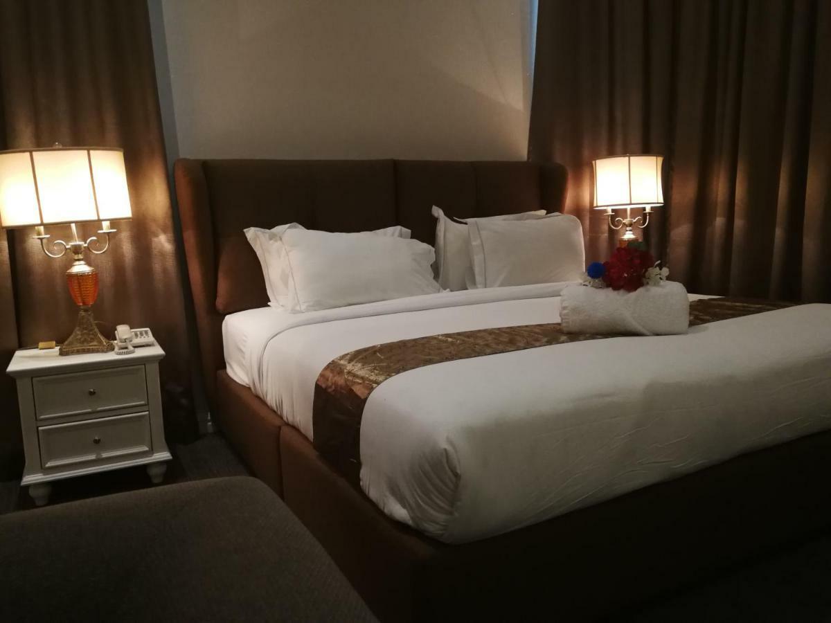 Casa Bianca Hotel Keluang Luaran gambar