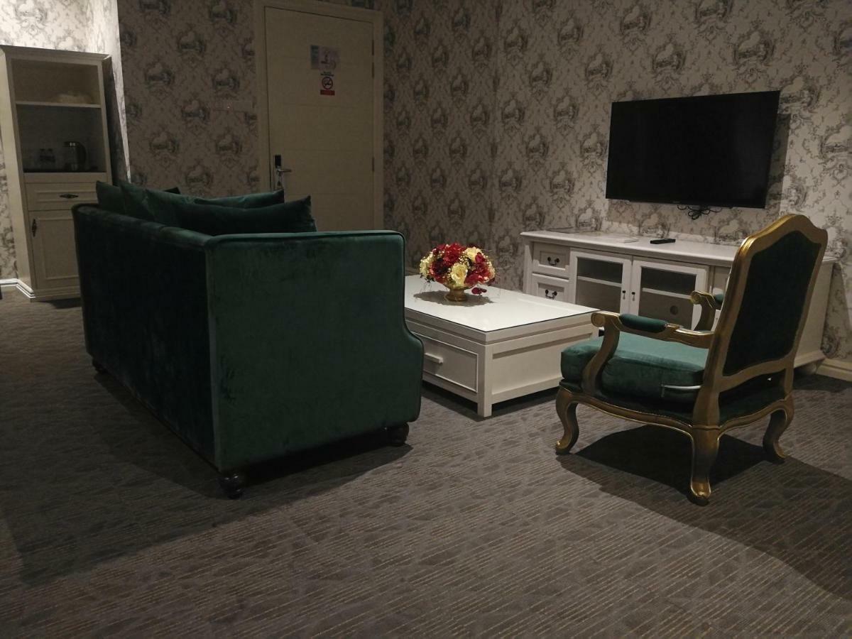 Casa Bianca Hotel Keluang Luaran gambar