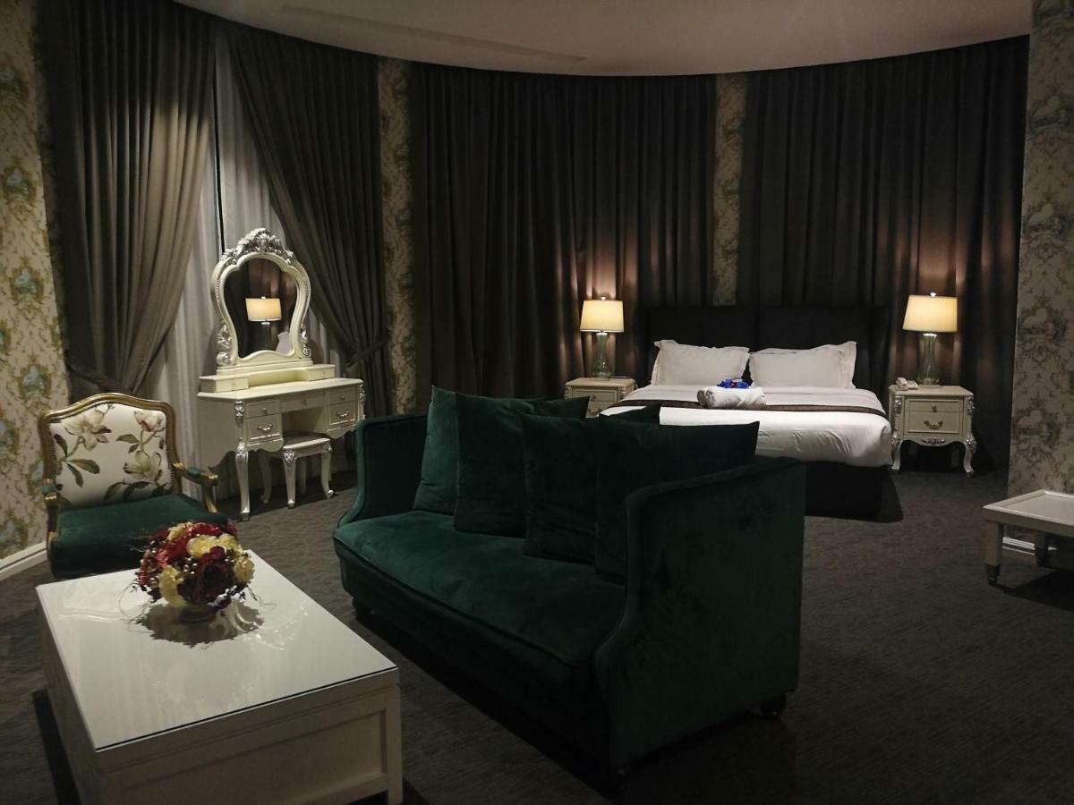 Casa Bianca Hotel Keluang Luaran gambar