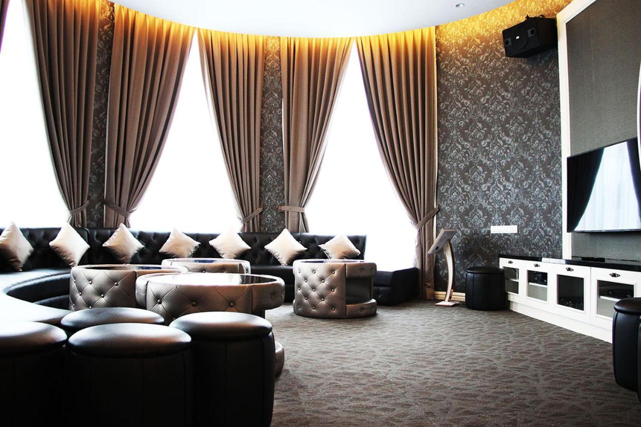 Casa Bianca Hotel Keluang Luaran gambar